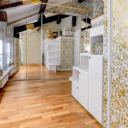 Glow - By Myhomeincomo Apartment Como