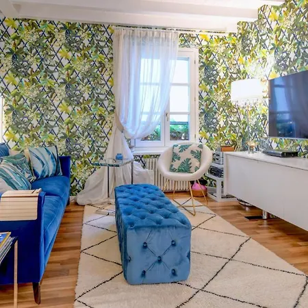 Glow - By Myhomeincomo Apartment Como