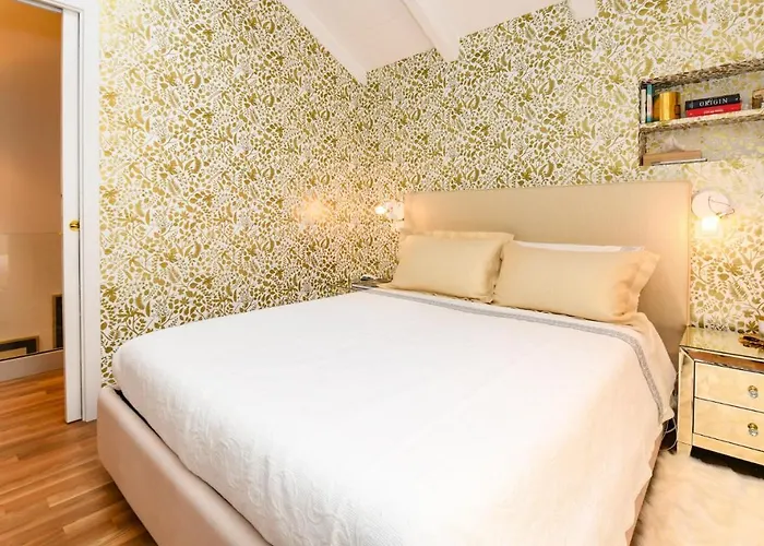 Glow - By Myhomeincomo *