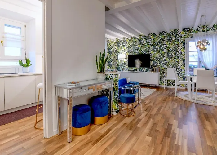 Glow - By Myhomeincomo Διαμέρισμα *